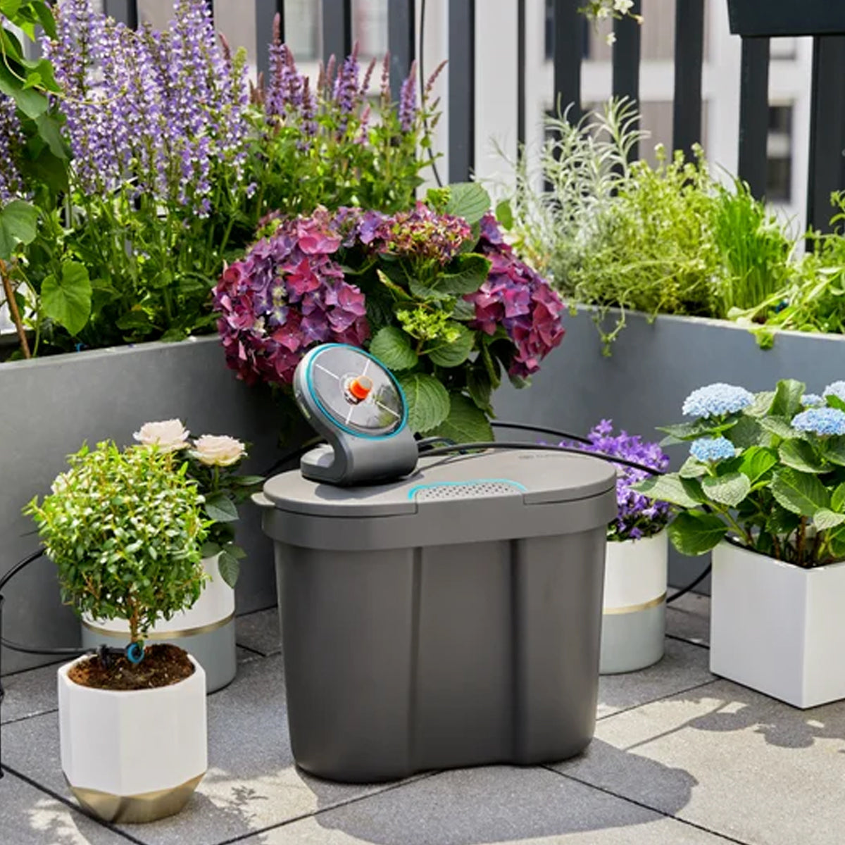 AquaBloom-Wasserreservoir-Set-balkon-nahaufnahme-aufbau