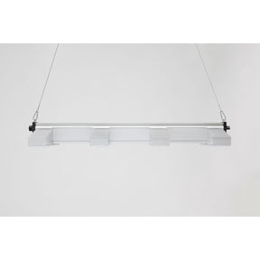 Rückansicht der SANlight Evo 4-100 265W 1.5 für 100 x 100 cm Growbox, zeigt die Kühlrippen und Aufhängung.